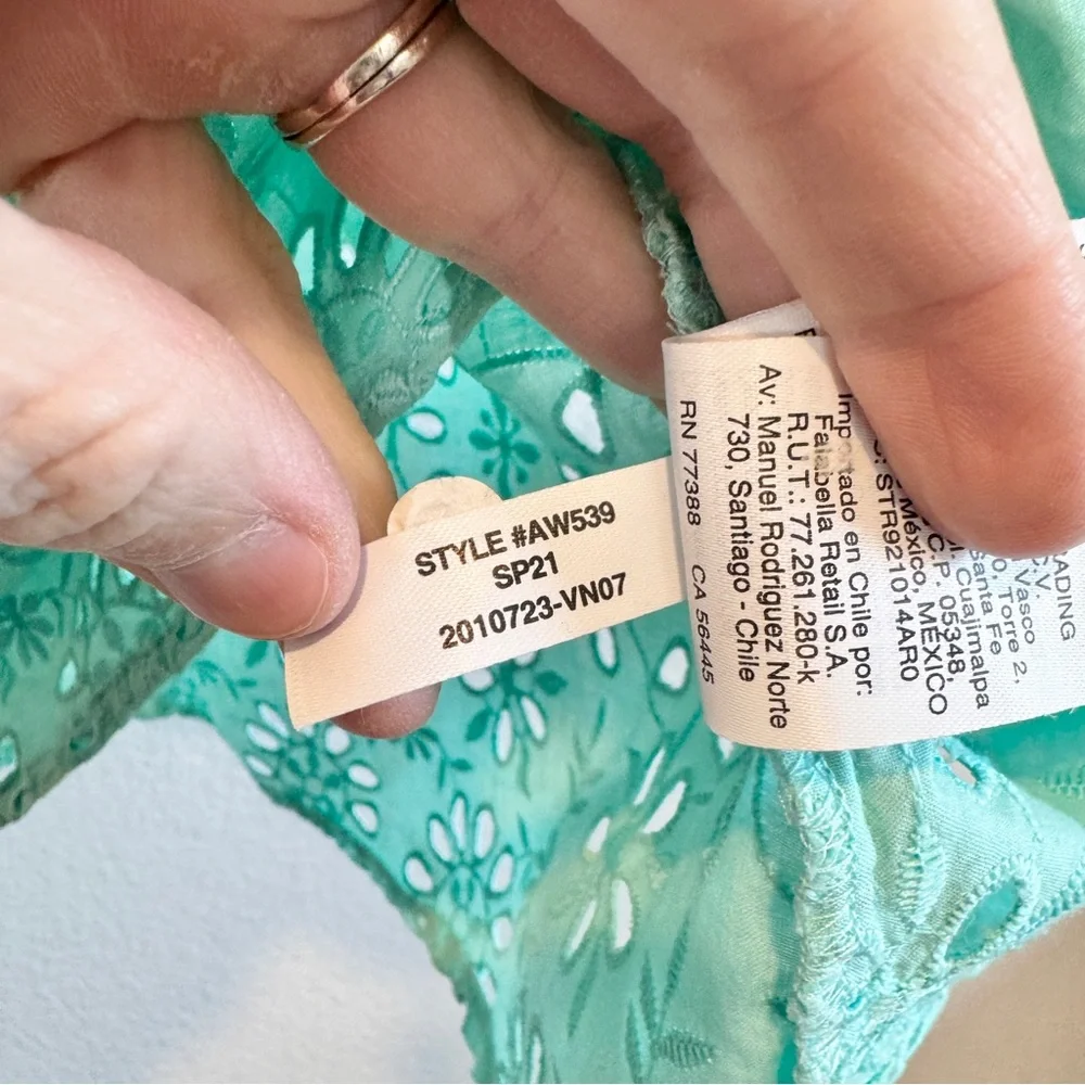 J.Crew Puff-Sleeve Eyelet Popover Top Mint Green Teal Romantic Cottagecore EUC